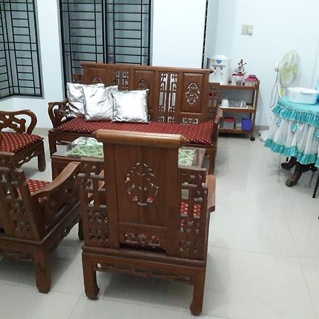 The Royal Residence Lhokseumawe Esterno foto
